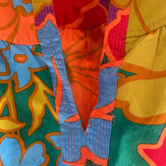 Colorful Floral Ruffle Blouse size M like new condition - Picture 4 of 10